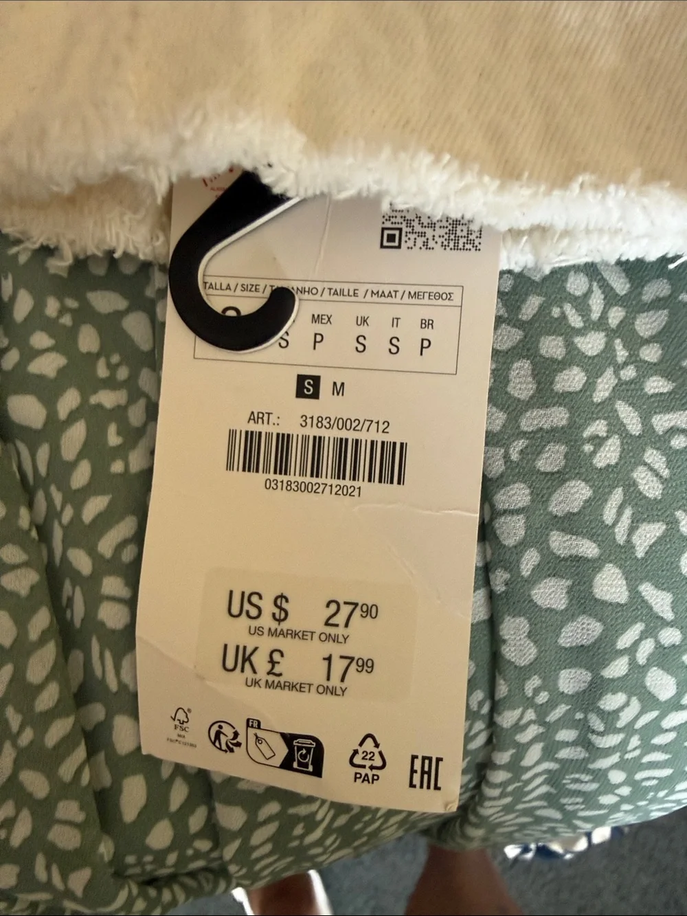 Zara white bucket hat